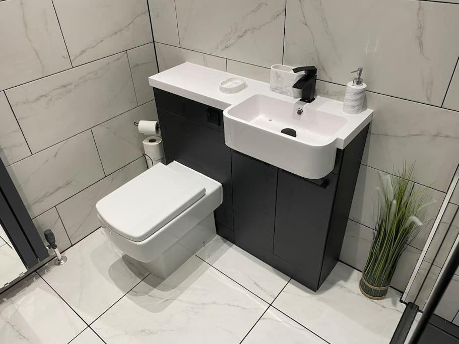 Perfectly Situated Luxury 2 Bedroom Apartment Glasgow Kültér fotó