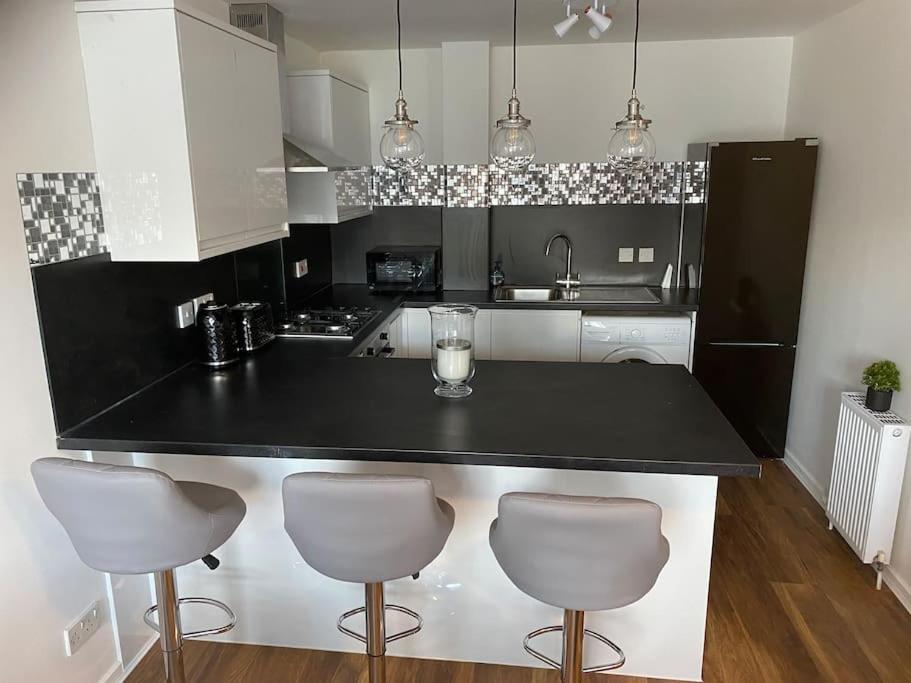 Perfectly Situated Luxury 2 Bedroom Apartment Glasgow Kültér fotó