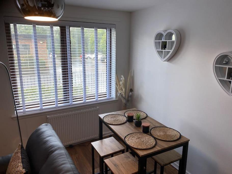 Perfectly Situated Luxury 2 Bedroom Apartment Glasgow Kültér fotó
